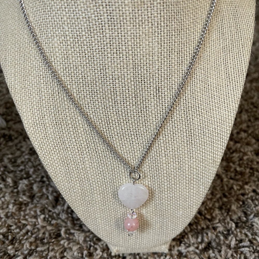 Pink heart quartz stone and silver pendant necklace